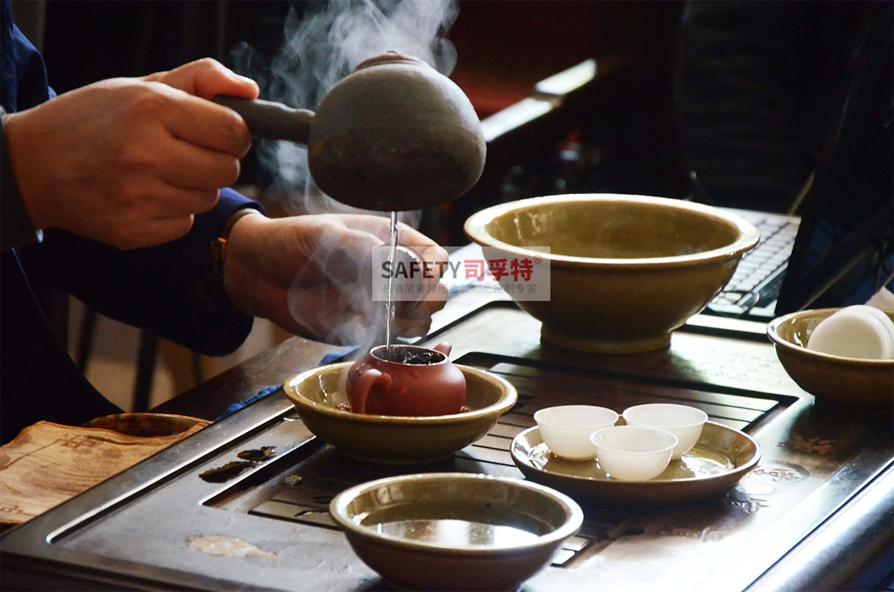 “圍爐煮茶”為什么火？年輕人追捧是有原因的-司孚特圍爐茶桌(圖2)