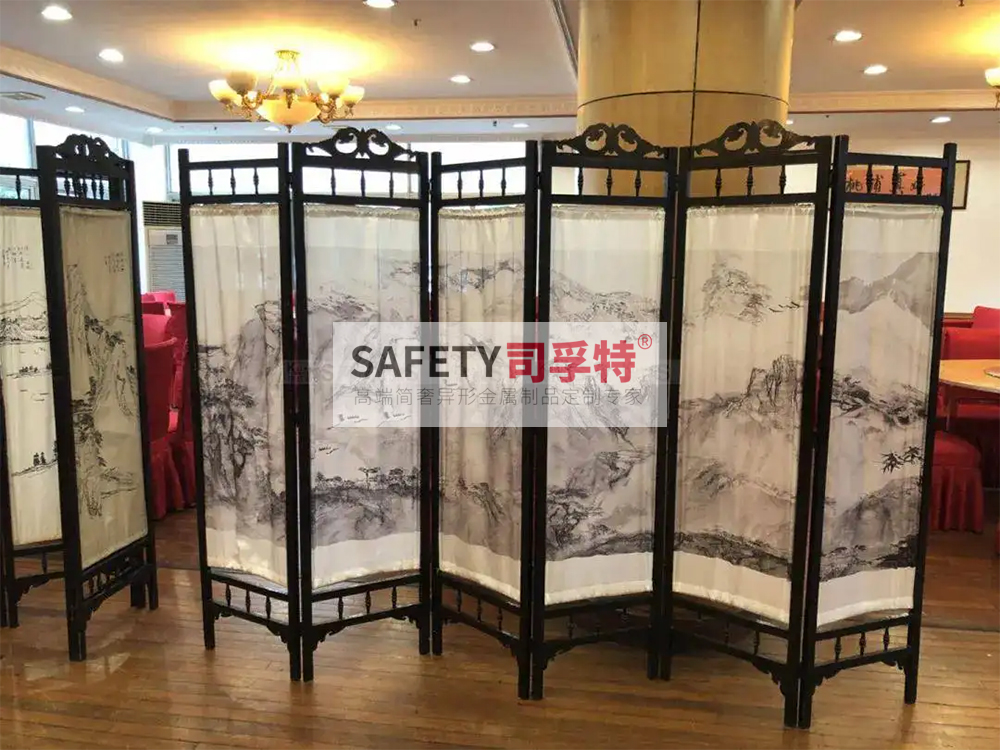 金屬屏風(fēng)有哪些種類？什么材質(zhì)的金屬屏風(fēng)好？[司孚特金屬屏風(fēng)](圖1)