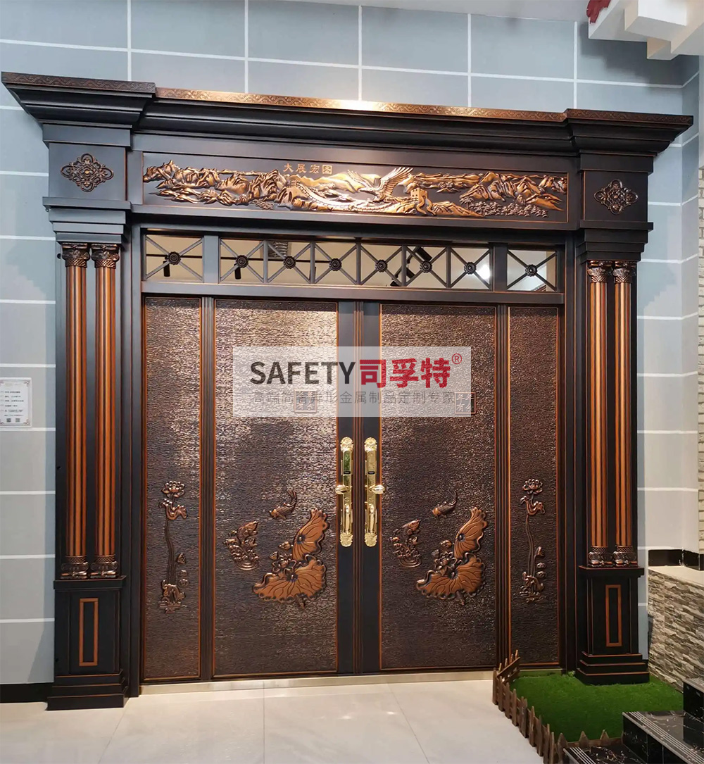 別墅大門(mén)用什么材質(zhì)好？[別墅銅門(mén)，鋁藝別墅大門(mén)](圖2)